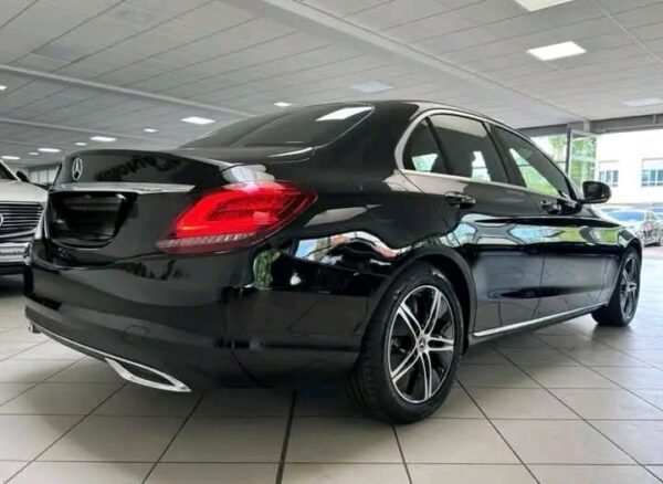 Mercedes-Benz C 220 d LEDER DISTR TOTW KAMERA / 194 CH / 2021 / Automatic / Diesel / 57 900 km (certified) – Image 2