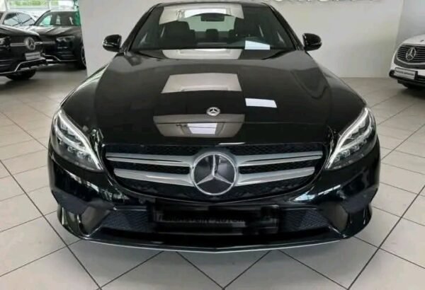 Mercedes-Benz C 220 d LEDER DISTR TOTW KAMERA / 194 CH / 2021 / Automatic / Diesel / 57 900 km (certified)