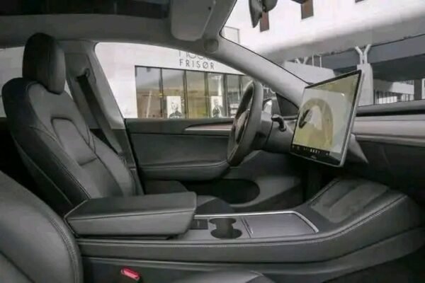 Tesla Model Y Long Range – Image 6