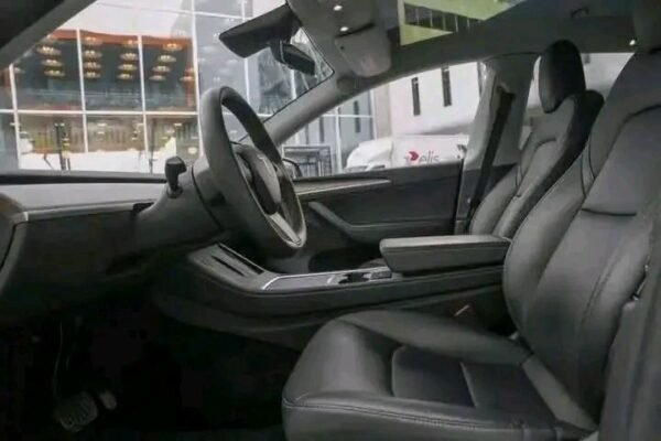 Tesla Model Y Long Range – Image 14