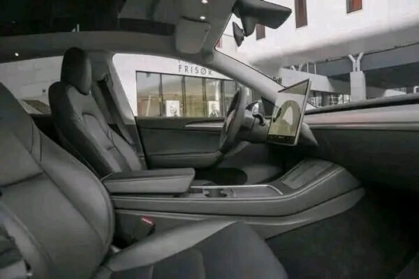 Tesla Model Y Long Range – Image 5