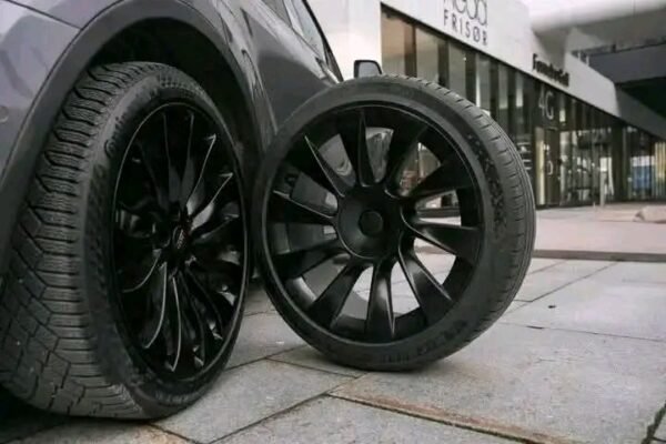 Tesla Model Y Long Range – Image 23