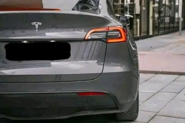 Tesla Model Y Long Range – Image 18