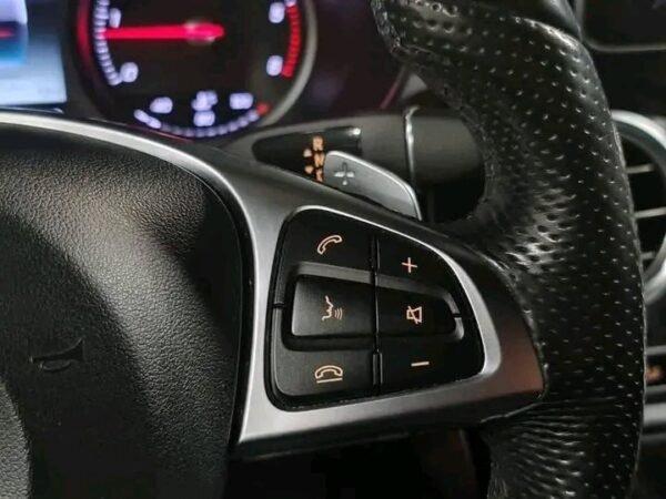 Mercedes Benz GLC 250D – Image 27