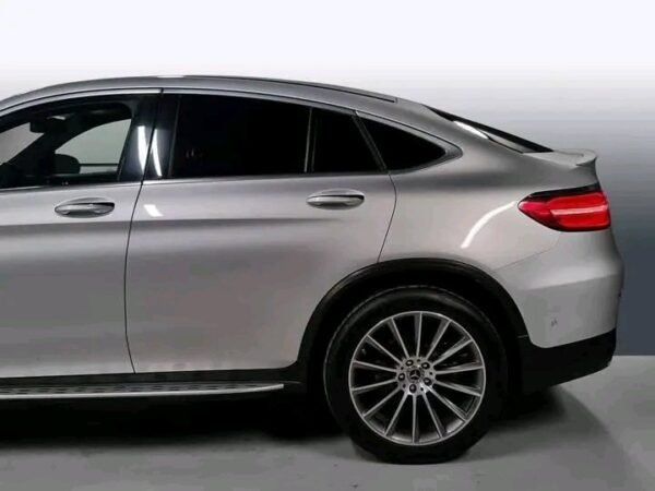 Mercedes Benz GLC 250D – Image 12