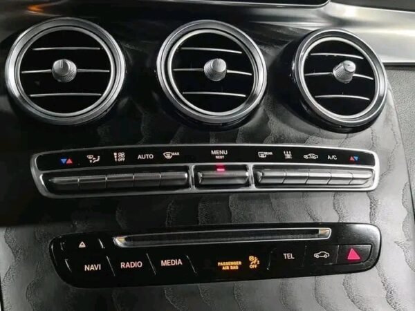 Mercedes Benz GLC 250D – Image 31