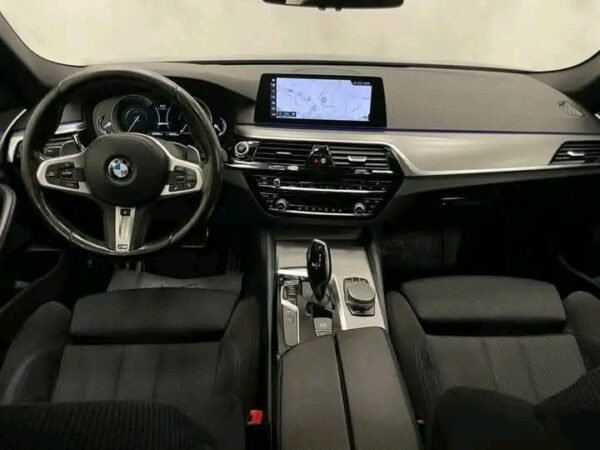 Bmw série 530e - Image 20