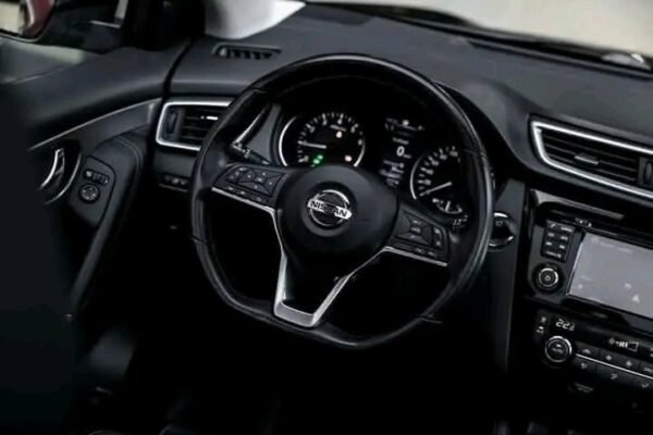 Nissan Qashqai 1.2 – Image 18