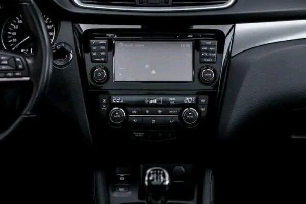Nissan Qashqai 1.2 – Image 10