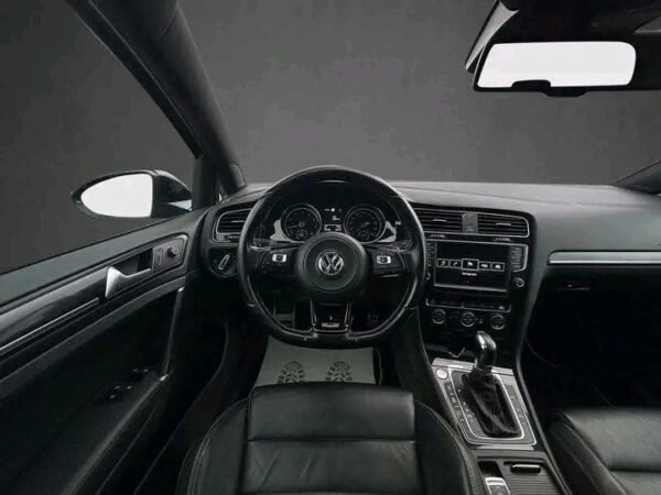 Volkswagen Golf - Image 7