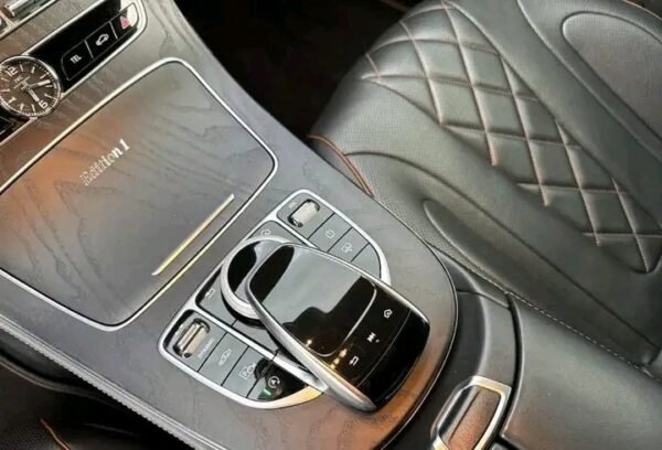 MERCEDES BENZ – Image 32
