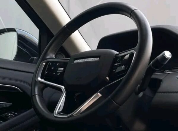 RANGE ROVER – Image 13
