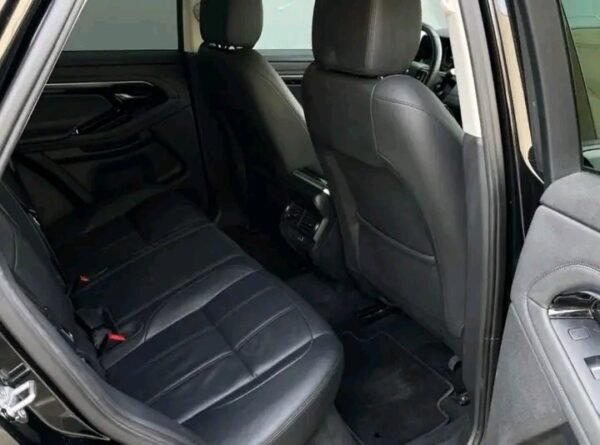 RANGE ROVER – Image 10