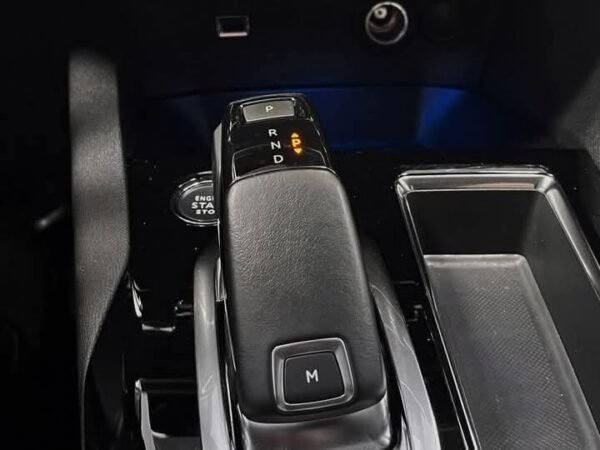 PEUGEOT 5008 – Image 9