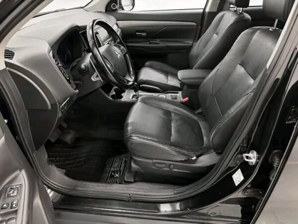 Mitsubishi Outlander 2.2D – Image 7