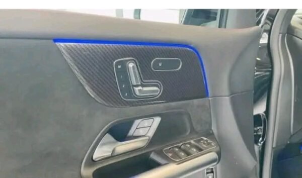 MERCEDES BENZ GLA – Image 15