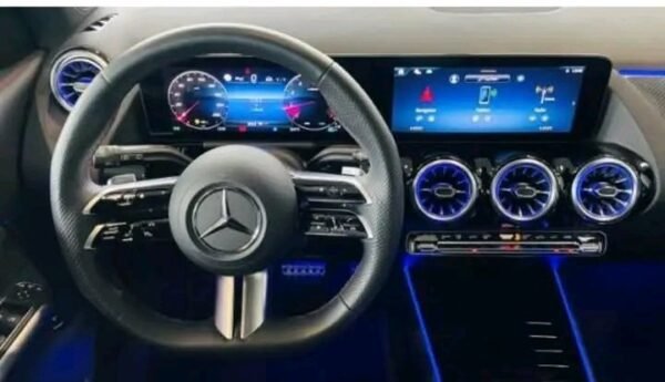 MERCEDES BENZ GLA – Image 16