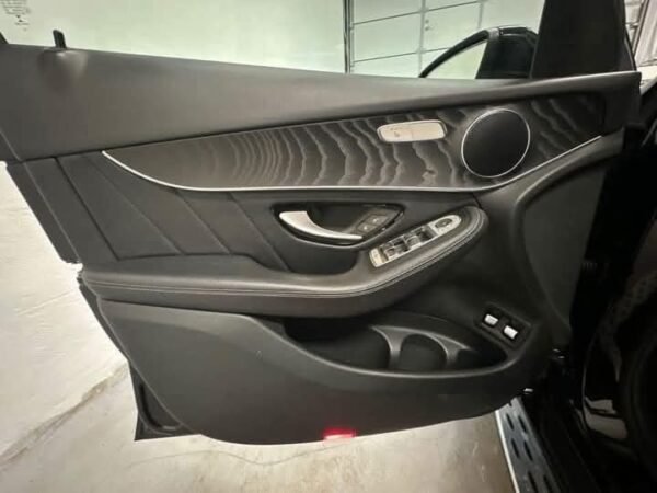 MERCEDES BENZ GLC - Image 12