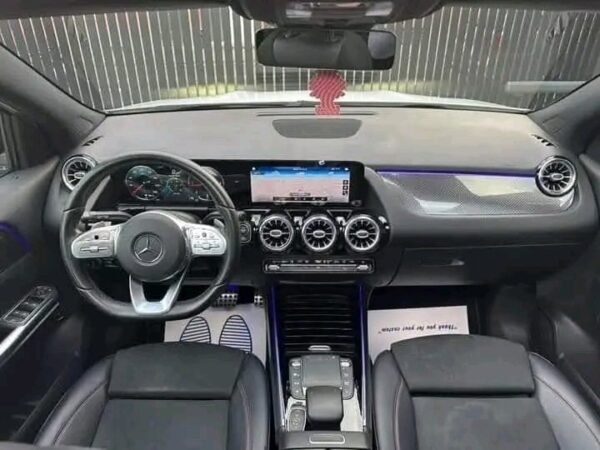 Mercedes GLA 200D – Image 7