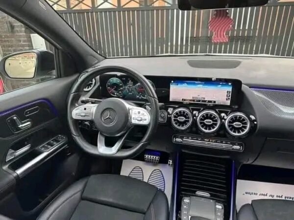 Mercedes GLA 200D – Image 6