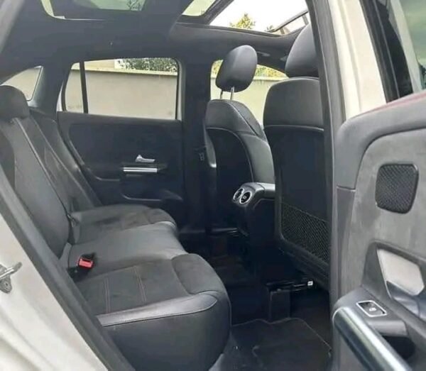 Mercedes GLA 200D – Image 4
