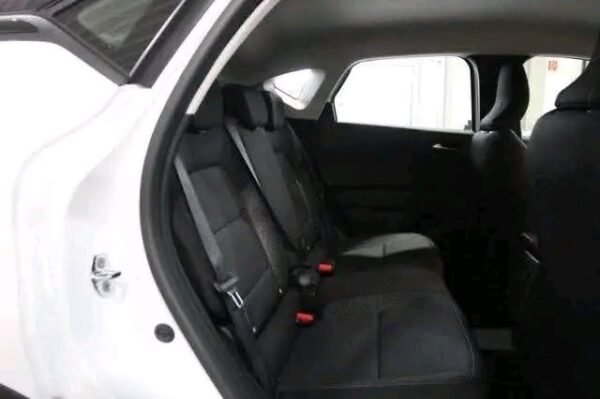 Renault Captur – Image 10