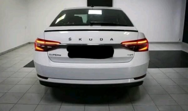 Skoda Superb 2.0 – Image 5