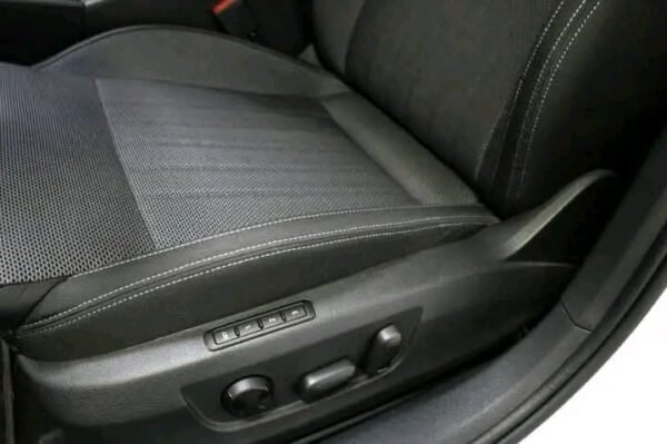 Skoda Superb 2.0 – Image 17