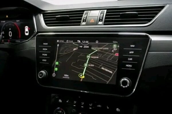 Skoda Superb 2.0 – Image 13