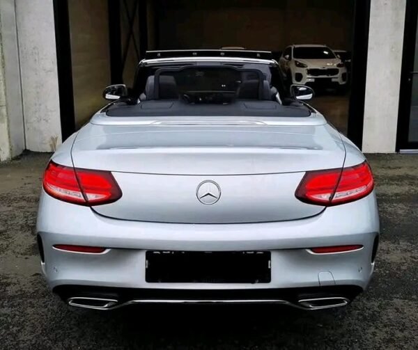 MERCEDES BENZ C220 - Image 18