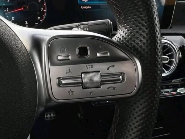 Mercedes-Benz A-Class – Image 11