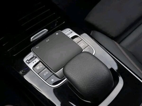 Mercedes-Benz A-Class – Image 9