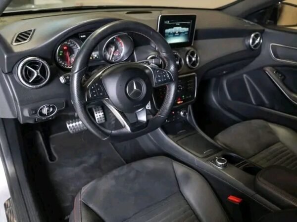 Mercedes-Benz CLA – Image 22