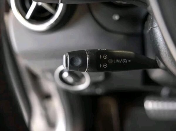 Mercedes-Benz CLA – Image 25