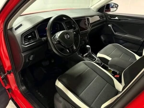 VOLKSWAGEN T-ROC 1.5 – Image 10