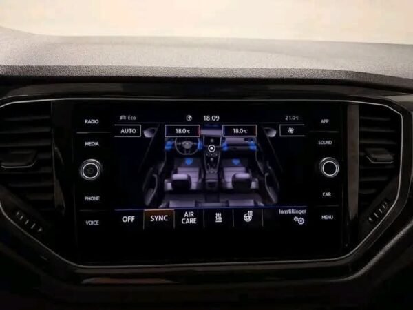 VOLKSWAGEN T-ROC 1.5 – Image 24
