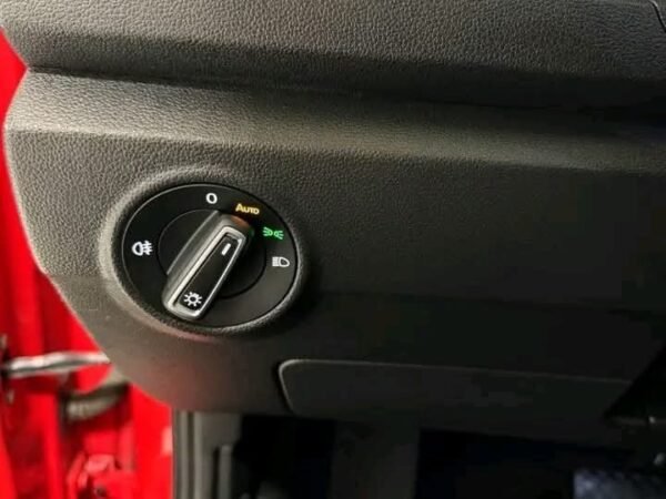 VOLKSWAGEN T-ROC 1.5 – Image 31