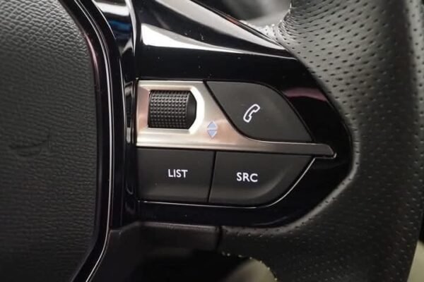 Peugeot 208 GT CAR – Image 14