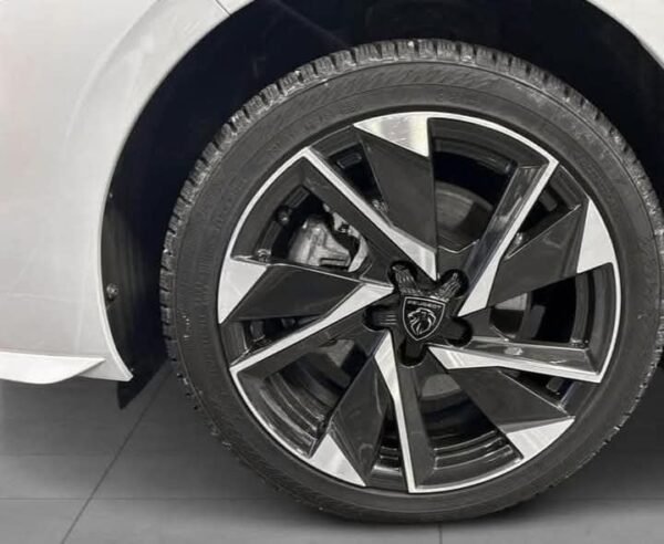 Peugeot E-308 – Image 21