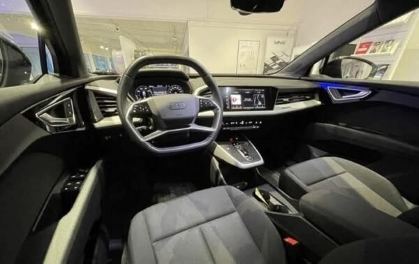 Audi Q4 e-tron - Image 12