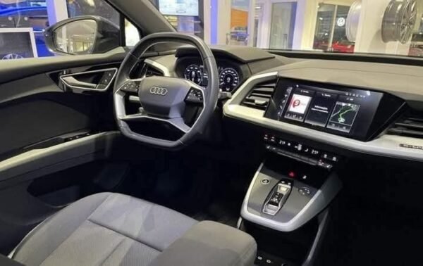 Audi Q4 e-tron - Image 15