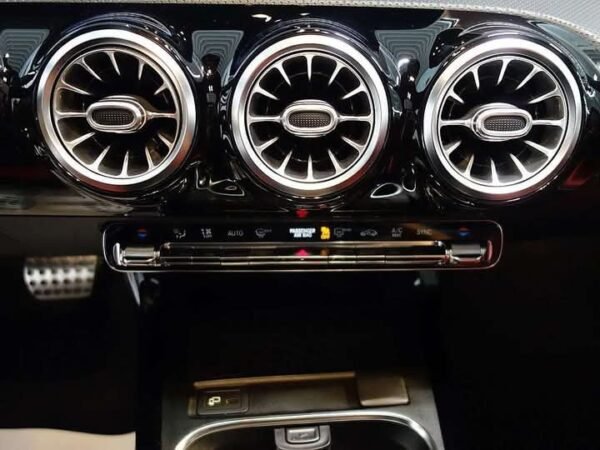 Mercedes-Benz CLA – Image 26