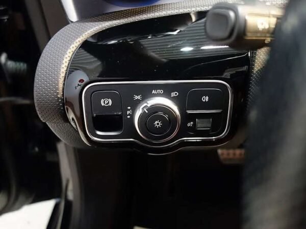 Mercedes-Benz CLA – Image 37