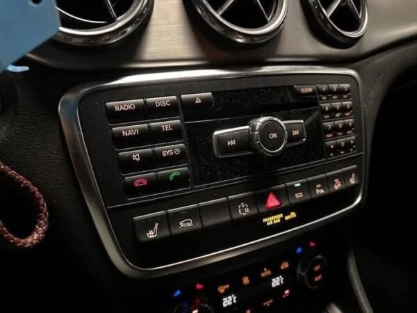 Mercedes-Benz GLA – Image 15