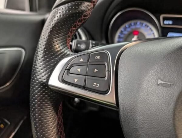 Mercedes-Benz GLA – Image 20