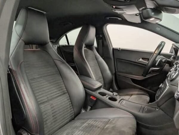 Mercedes-Benz GLA – Image 11
