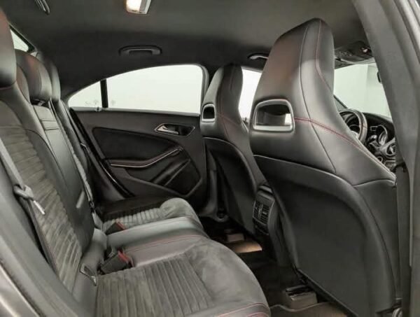 Mercedes-Benz GLA – Image 18