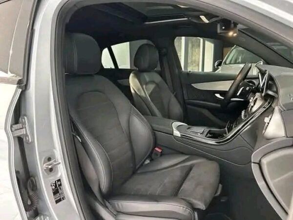 Mercedes-Benz GLC 300 and AMG Line – Image 7