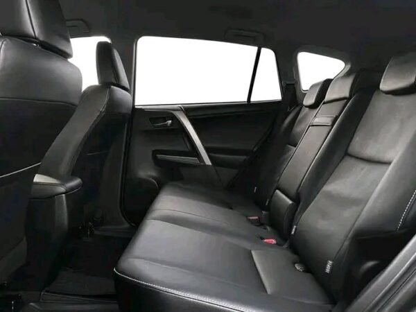 Toyota RAV4 2.5 – Image 9