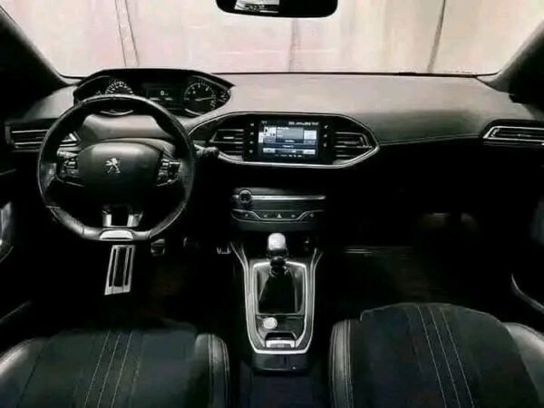 Peugeot 308 – Image 10